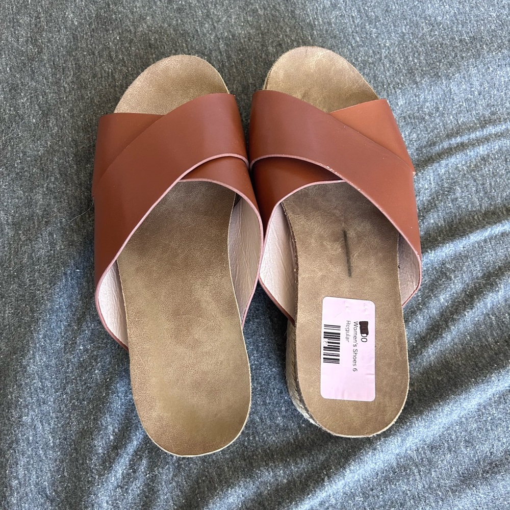Size 38 platform sandals